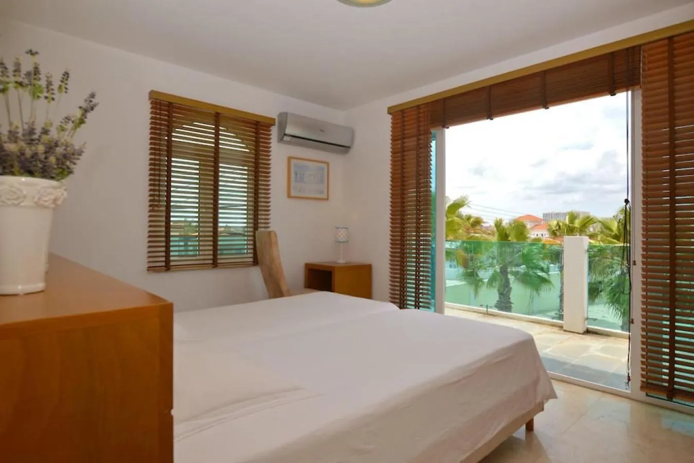 Palm Beach 6 Bedroom Villa With Private Pool Behind Marriott
