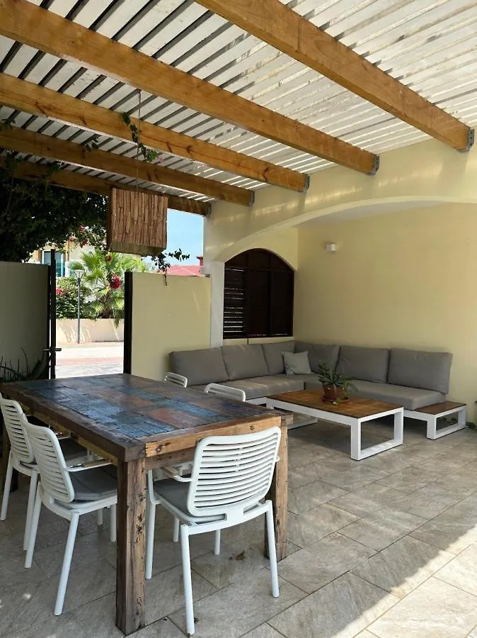 Palm Beach 6 Bedroom Villa With Private Pool Behind Marriott Holiday home