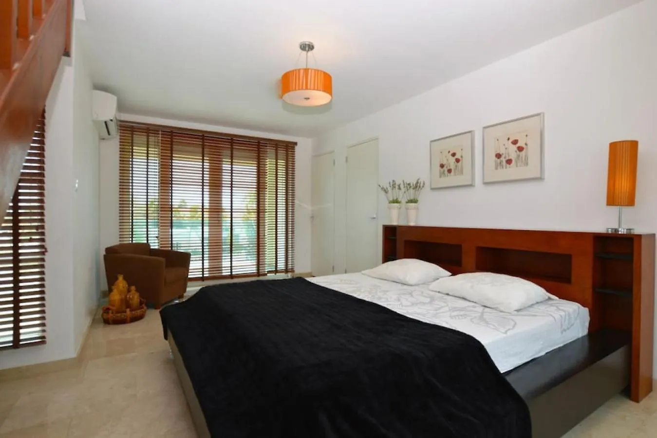 Holiday home Palm Beach 6 Bedroom Villa With Private Pool Behind Marriott